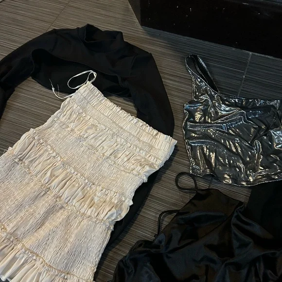 Going Out Clothes Bundle - Picture 2 of 13